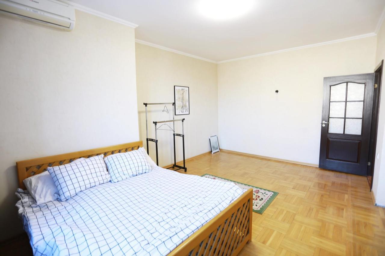 City Garden Apartments Є Інтернет Без Світла Odessa Extérieur photo
